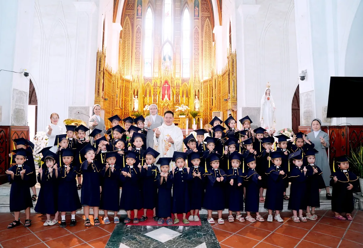 Thánh lễ tạ ơn kết thúc năm học 