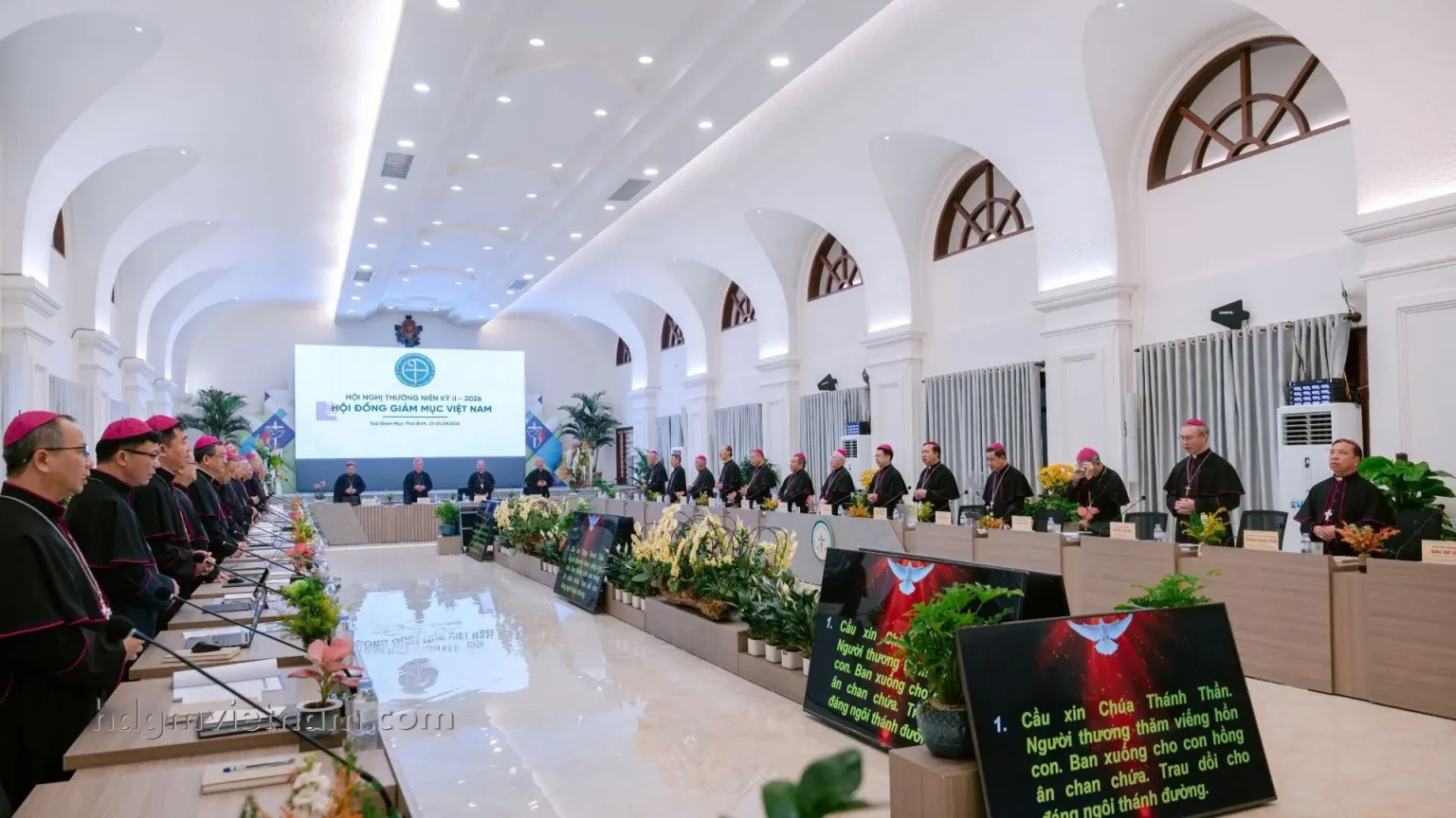 Ngày thứ hai Hội nghị thường niên kỳ II của HĐGMVN